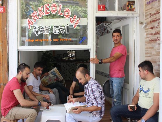 Ankara Üniversitesi Dil ve Tarih Coğrafya Fakültesi Arkeoloji Bölümü mezunu arkeolog Mehmet Ali Kocabaş;