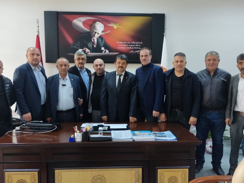MERKEZ İLÇE KÖY MUHTARLARI DERNEĞİNDEN İL GENEL MECLİSİ BAŞKANI MUAMMER ÖZCURA’YA ZİYARET